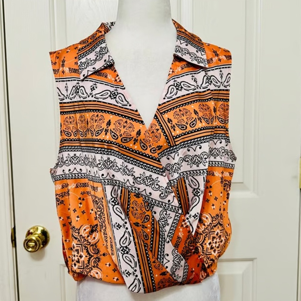 RACHEL ZOE PAISLEY FAUX WRAP SLEEVELESS CROPPED TOP